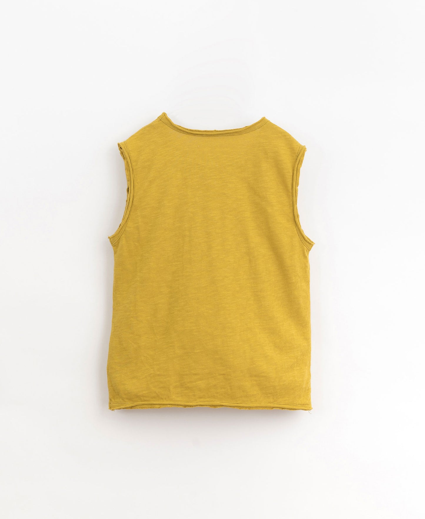 Sleeveless T-shirt with shoulder opening - mustard