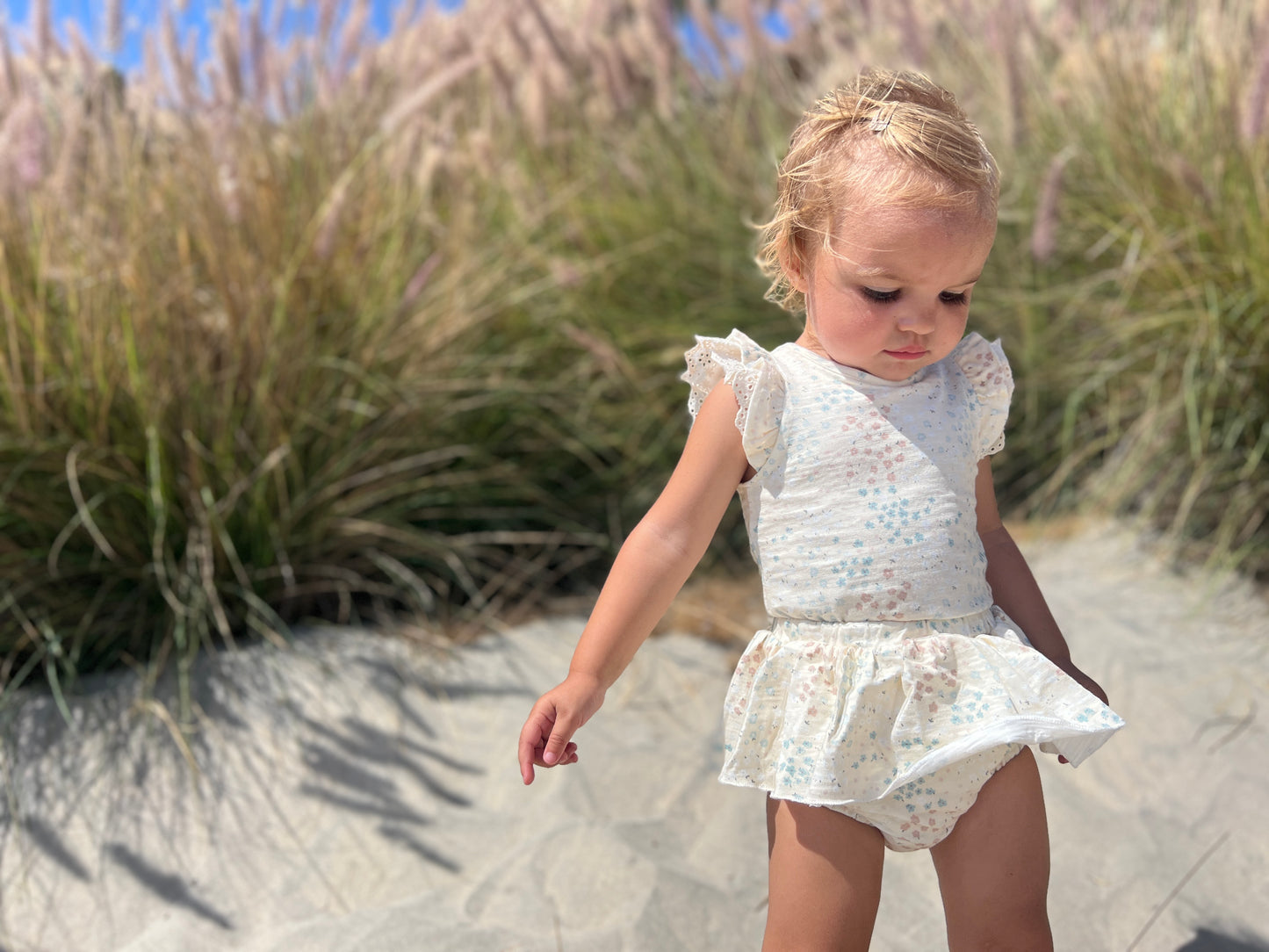 Siobhan Natural Spring Floral Bloomer