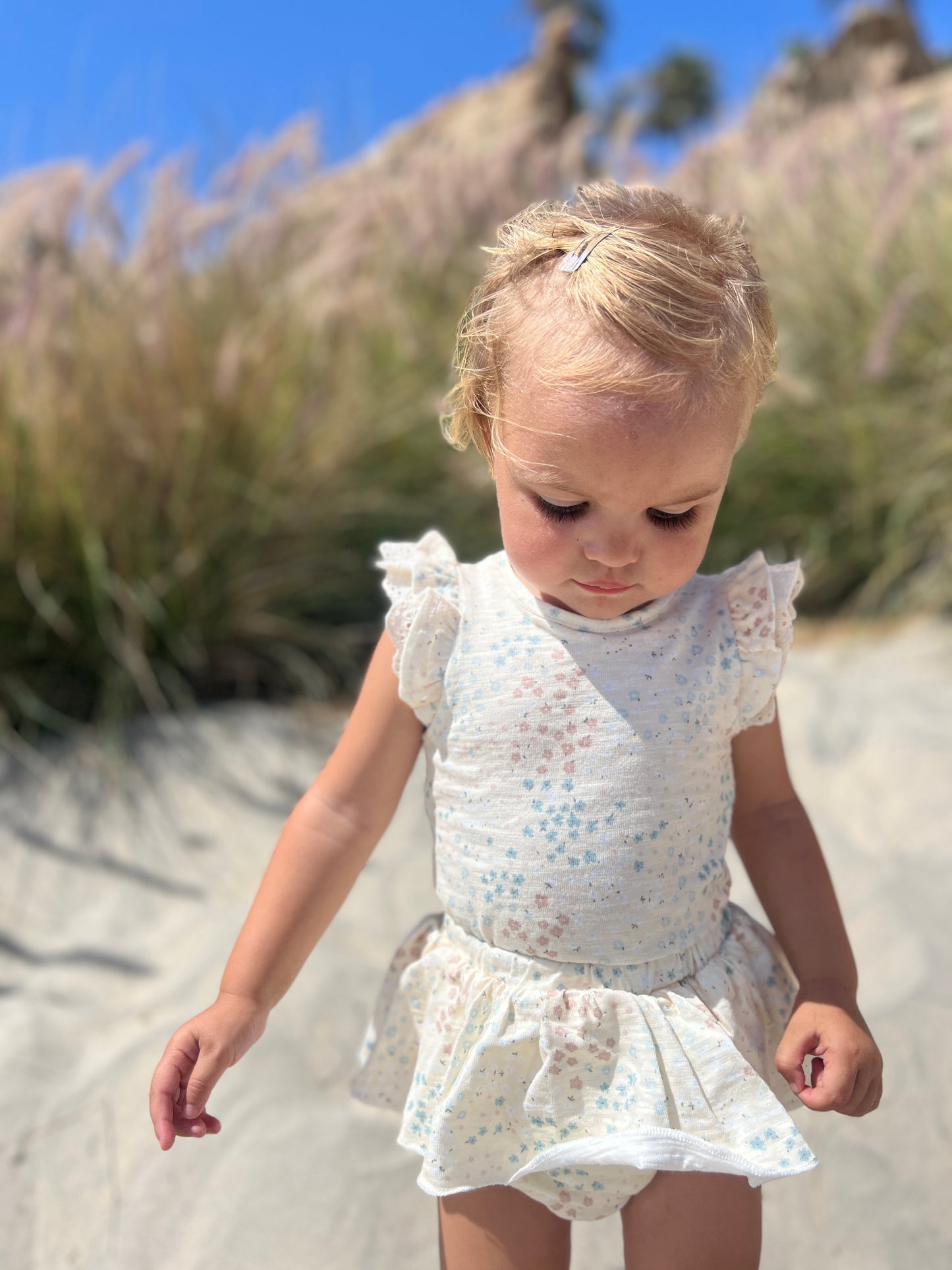 Siobhan Natural Spring Floral Bloomer