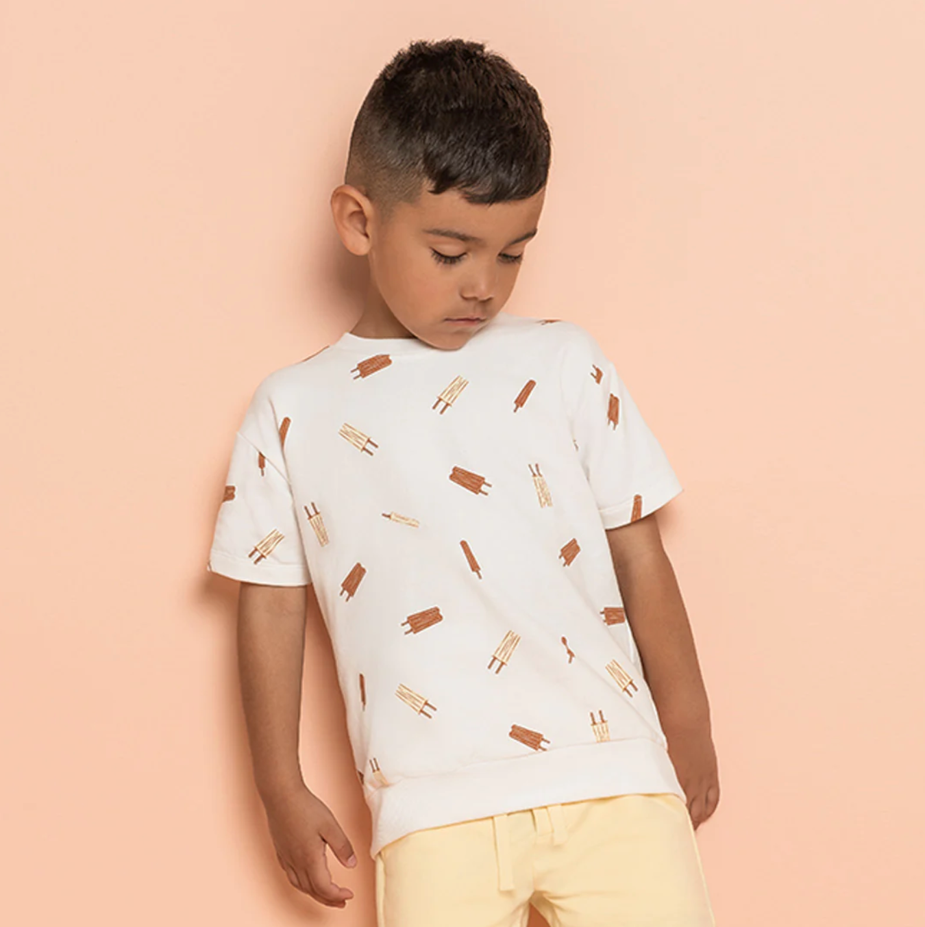 Popsicle Print on Off-White Short-Sleeve Sweatshirt
