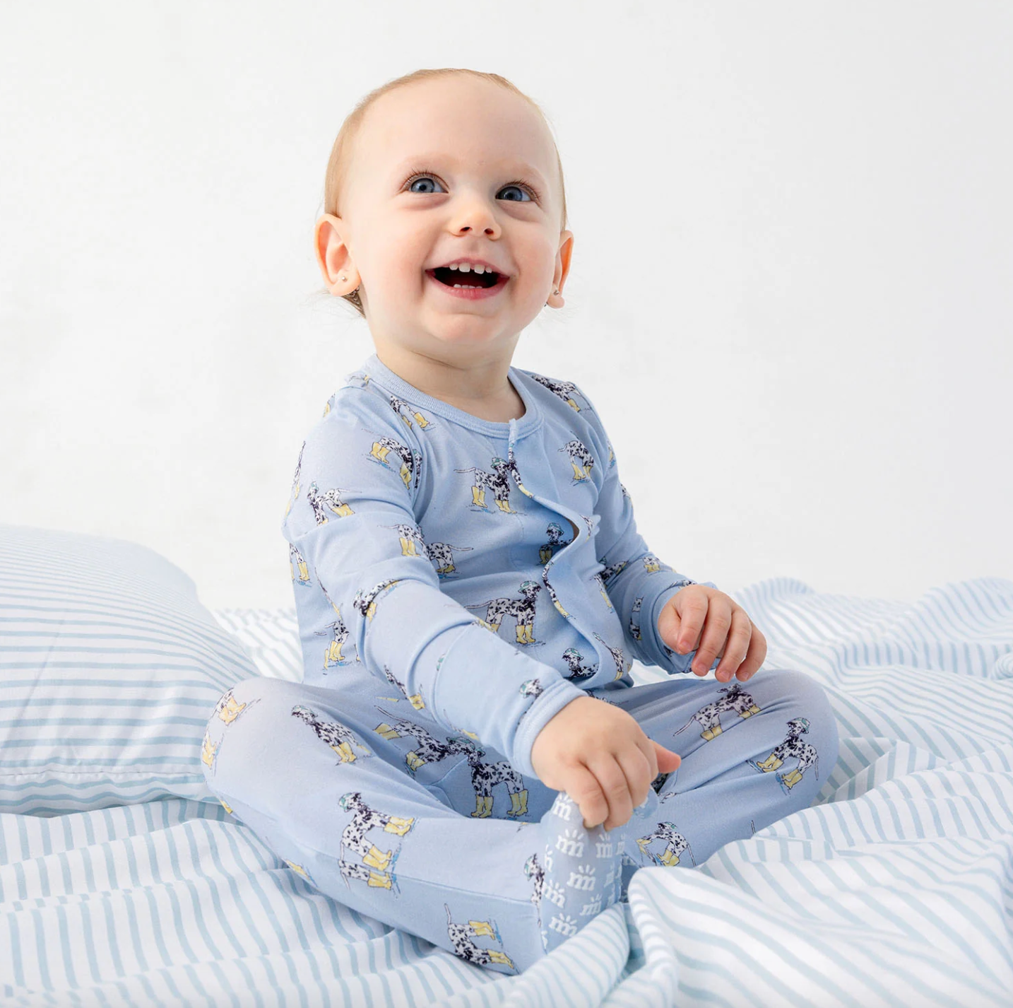 Spots and Splashes Modal Magnetic Footie