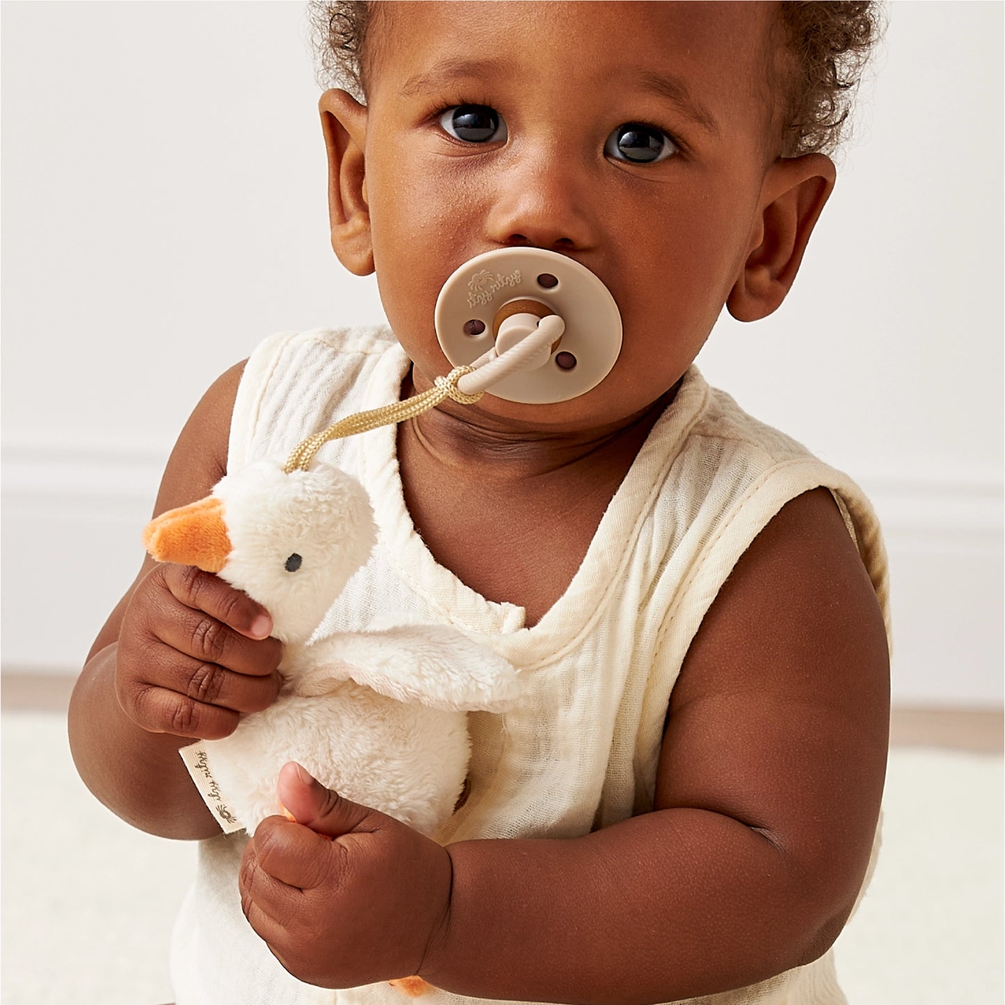 Bitzy Pal Natural Rubber Pacifier & Plush - Goose