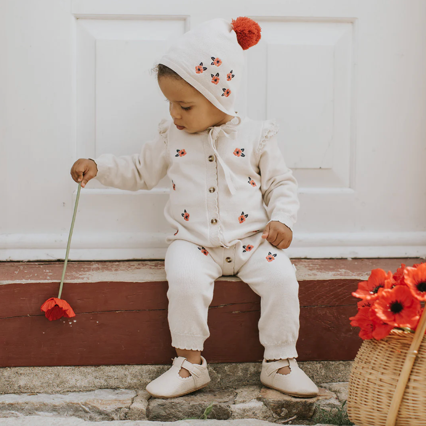 Poppy Print on Beige Knit Bonnet